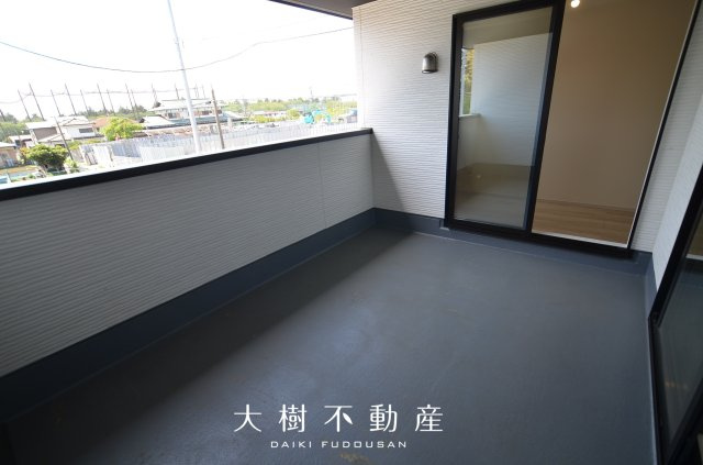 【バルコニー】 | 綾瀬市深谷南５丁目 新築戸建て 全3棟【仲介手数料無料】