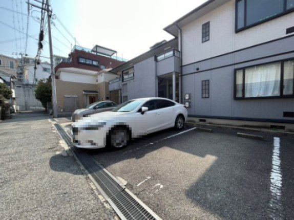 YZハイツの駐車場