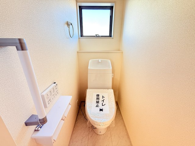 第1下妻市鎌庭　新築戸建　2号棟のトイレ