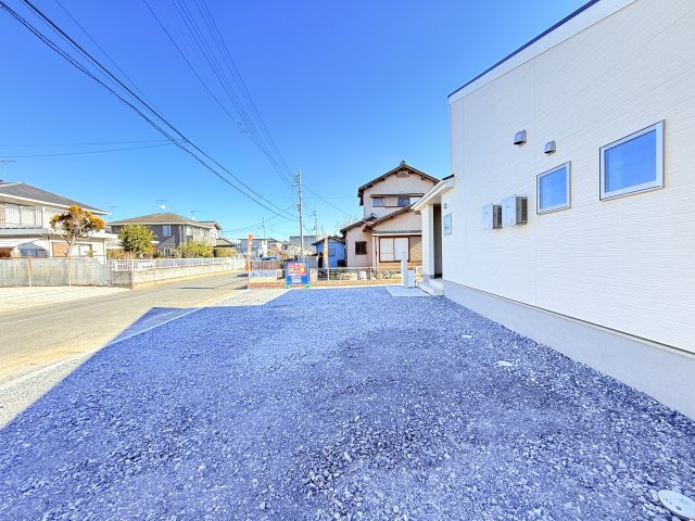 第1下妻市鎌庭　新築戸建　2号棟の駐車場