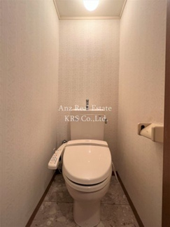 【トイレ】 | ライオンズマンション靭公園 | 冬場での使用や清潔好きの方にうれしい温水洗浄便座♪