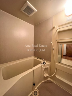 【浴室】 | ライオンズマンション靭公園 | トイレ／バスは別々です