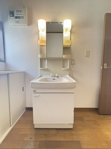テラスハウスケンの独立洗面台