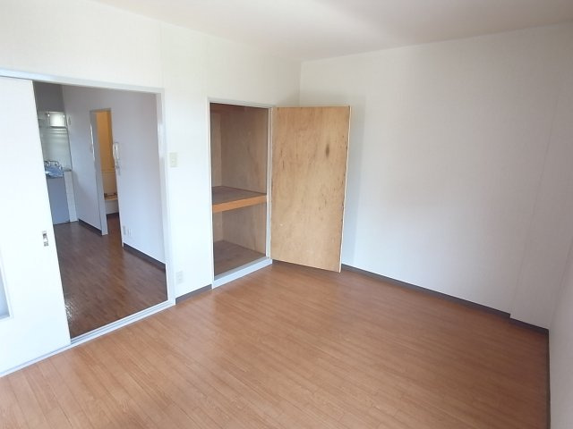 ビーナスハイツの居間・リビング