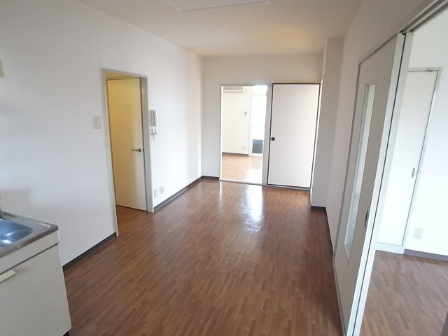 ビーナスハイツの居間・リビング