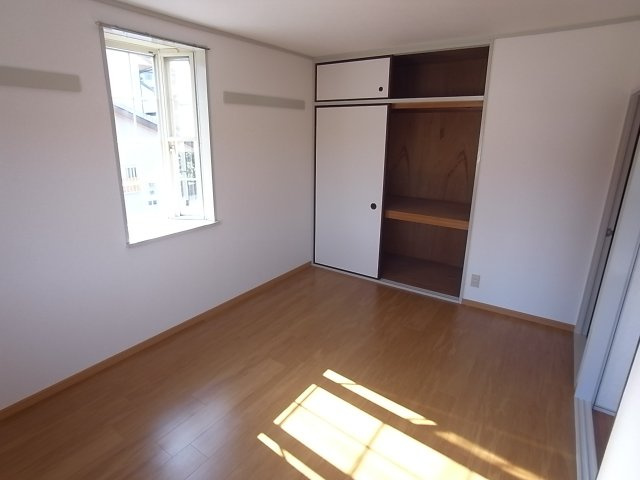 ビーナスハイツの洋室