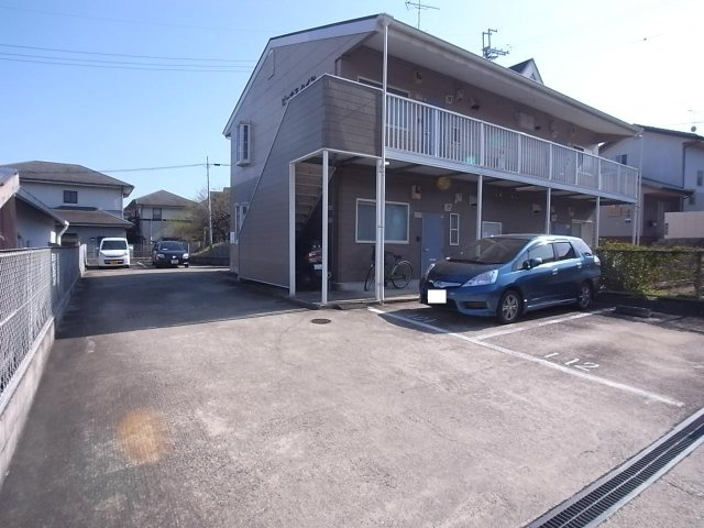 ビーナスハイツの駐車場