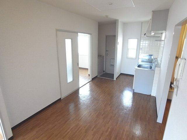 ビーナスハイツの居間・リビング