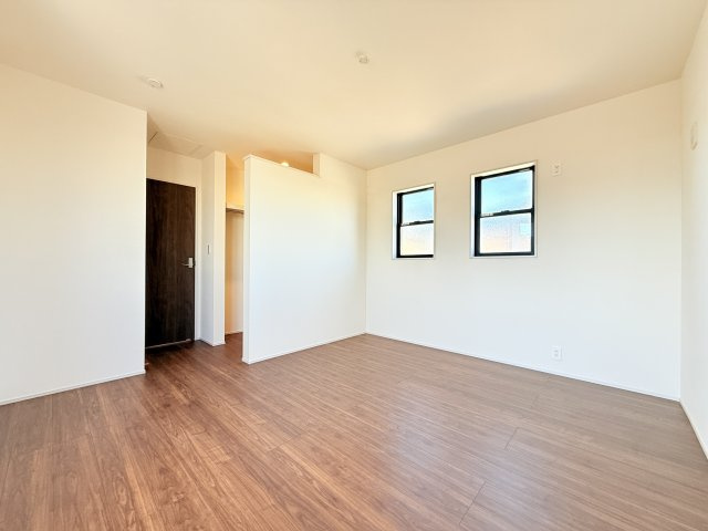 第1下妻市下妻丙　新築戸建の洋室