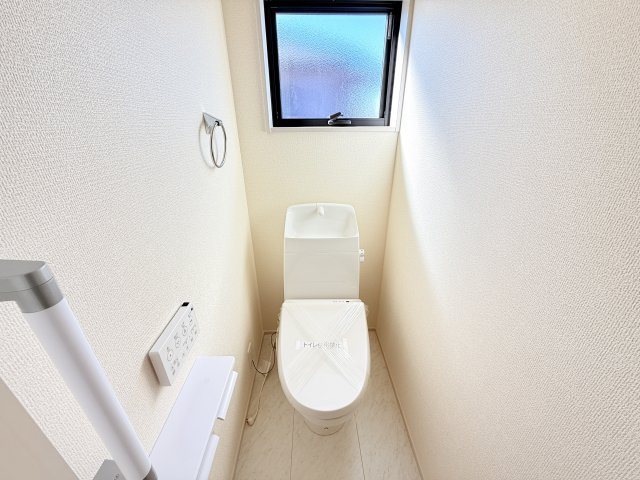 第1下妻市下妻丙　新築戸建のトイレ