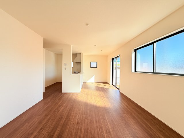 第1下妻市下妻丙　新築戸建の居間・リビング