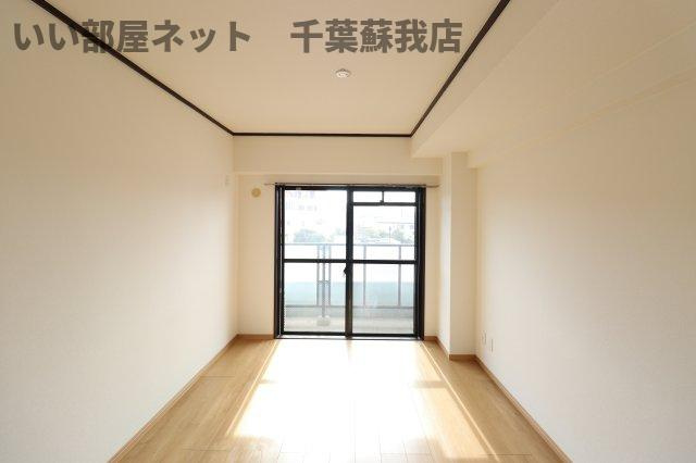 ヴェルドミールの寝室|開放的な寝室です