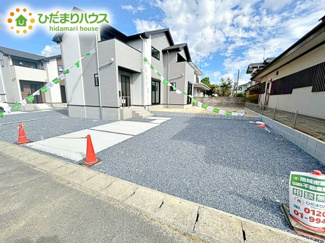 【駐車場】 | 整備された駐車場で、マイカーを気兼ねなく洗車できます