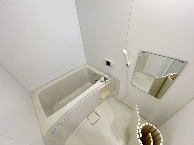 サンライフ小阪の浴室|コンパクトで使いやすいお風呂です