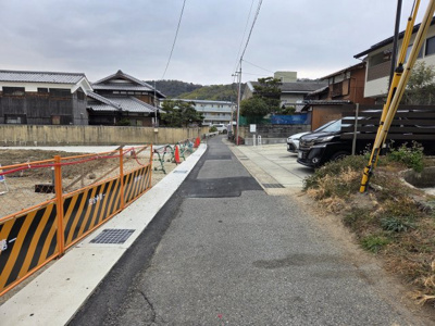 【前面道路含む現地写真】 | 山科区川田御輿塚町　売地（建築条件付き）
