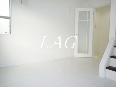 【居間・リビング】 | ラ・ポルト桜ヶ丘 | 洋室のお部屋です。