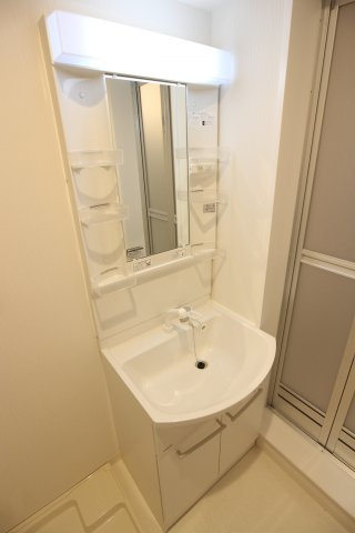 ユニ舞子の独立洗面台