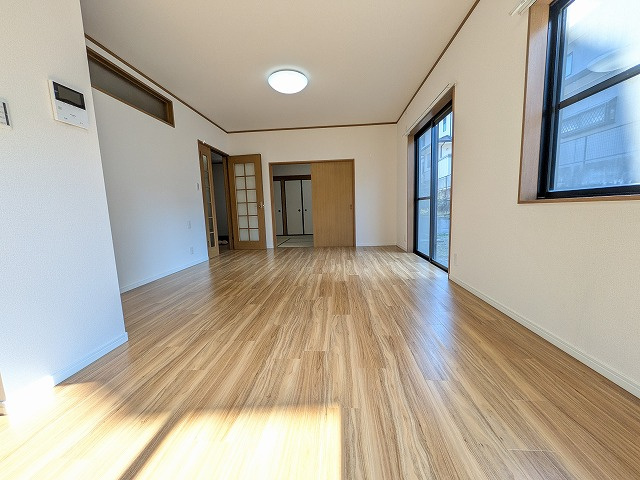 【居間・リビング】 | 星ヶ丘四丁目4番2号（C-2）