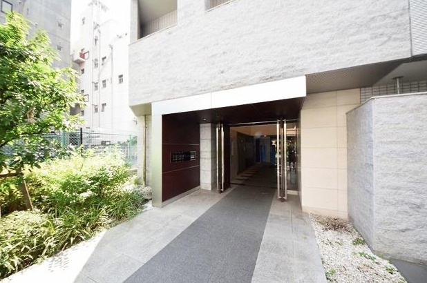 レジディア虎ノ門のエントランス