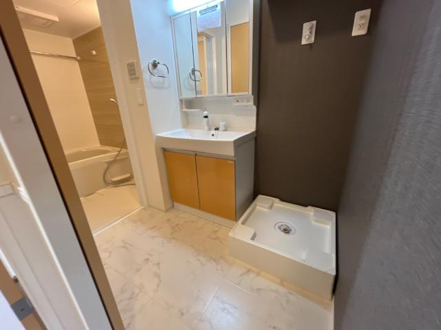 エ・ヴィーバ草間の洗面所|洗面