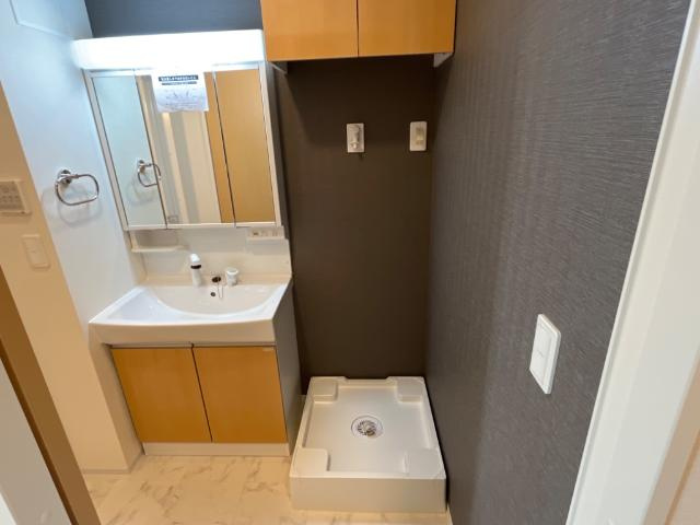 エ・ヴィーバ草間の洗面所|洗面