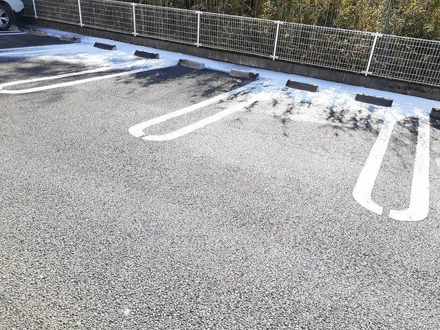 メゾン　コリーヌⅠの駐車場