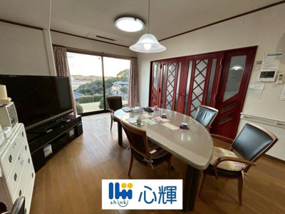 【居間・リビング】 | 山陽小野田市石井手1丁目 中古住宅／平屋・5LDK＋離れ