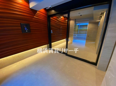 【エントランス】 | メインステージ横浜阪東橋