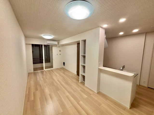 サクラ・コート阿成の居間・リビング