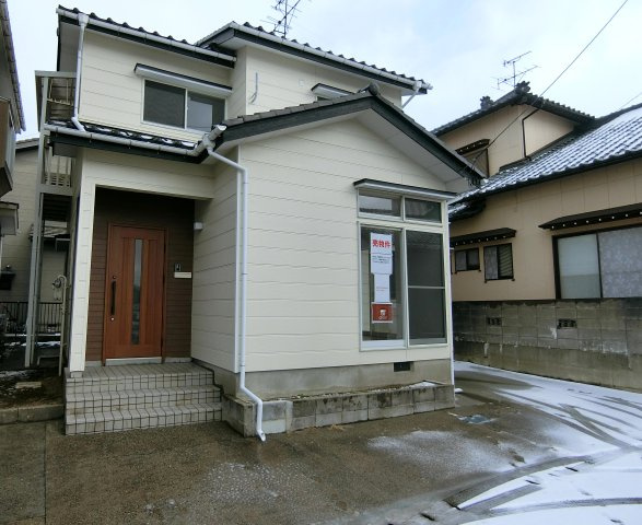 新潟市西区内野西2丁目の外観