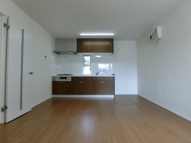 新潟市西区内野西2丁目の居間・リビング