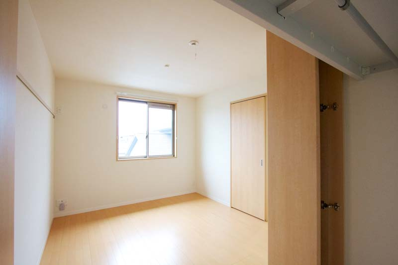 グランルーチェの洋室|現況と異なる場合がございます。