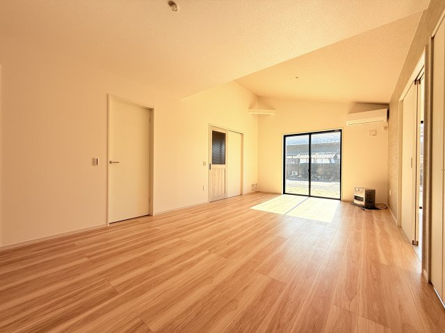 下妻市下栗1期　新築戸建て　1号棟の居間・リビング