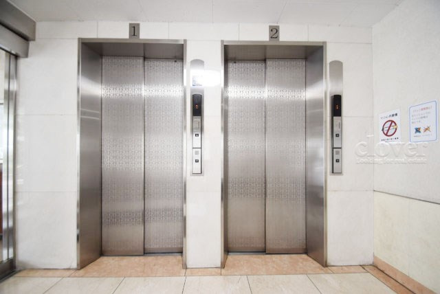 【設備】 | ロイヤルパレス | 無いと困ってしまう設備の筆頭がエレベーター。定期的なメンテナンスが必要な大型機械です。よく整備されていることをご確認ください。～即日のご見学可能～　お問合せはお気軽にどうぞ。