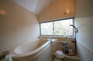 【浴室】 | 大津市北小松1372-25　中古戸建 | 三階にあるお風呂