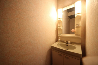 【独立洗面台】 | 大津市北小松1372-25　中古戸建 | 一階洗面台