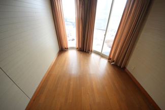 【洋室】 | 大津市北小松1372-25　中古戸建 | 一階洋室②別角度