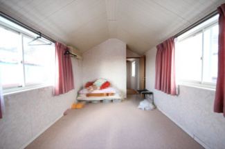 【洋室】 | 大津市北小松1372-25　中古戸建 | 三階洋室別角度