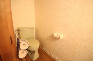 【トイレ】 | 大津市北小松1372-25　中古戸建 | トイレ