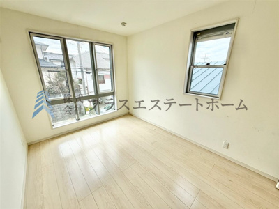 【洋室】 | 垂水区つつじが丘2丁目戸建 | どんな家具や敷物でも部屋に馴染みやすく、 コーディネートがし易そうですね♪