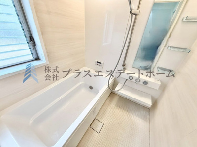 【浴室】 | 垂水区つつじが丘2丁目戸建 | 梅雨の季節等に天気や気温を気にせず洗濯物を干すことが可能♪