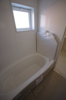 【浴室】 | 【仲介手数料無料！！】日野市南平1丁目　新築戸建て（全2棟）2号棟　4480万円