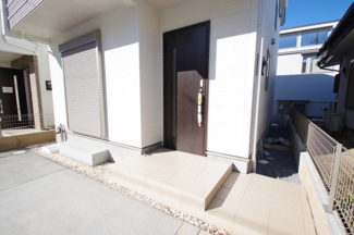 【玄関】 | 【仲介手数料無料！！】日野市南平1丁目　新築戸建て（全2棟）2号棟　4480万円