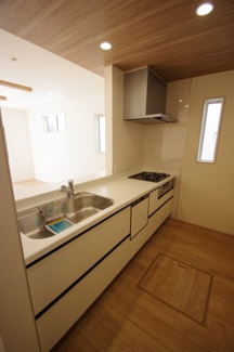 【キッチン】 | 【仲介手数料無料！！】日野市南平1丁目　新築戸建て（全2棟）2号棟　4480万円