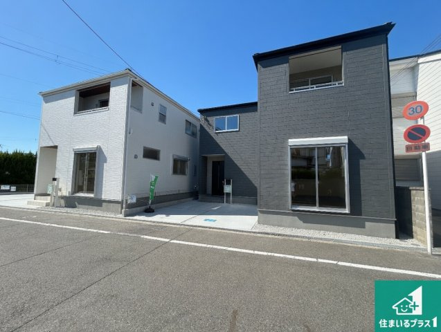 貝塚市澤　第9期　新築一戸建ての外観|お客様に長く安心して住んでいだだける事にこだわった家づくり！住んでからのアフターサービスにもしっかりと取り組んでいます！
