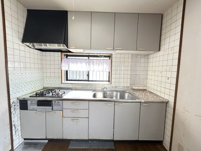 徳島市勝占町中山中古戸建のキッチン