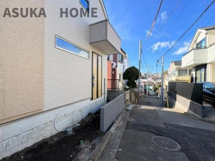 篠原西町新築戸建てのトイレ|2か所のトイレはもちろん温水洗浄便座です