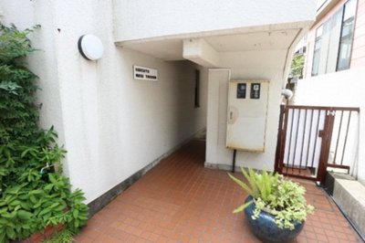 【エントランス】 | ハイツニュータカバ