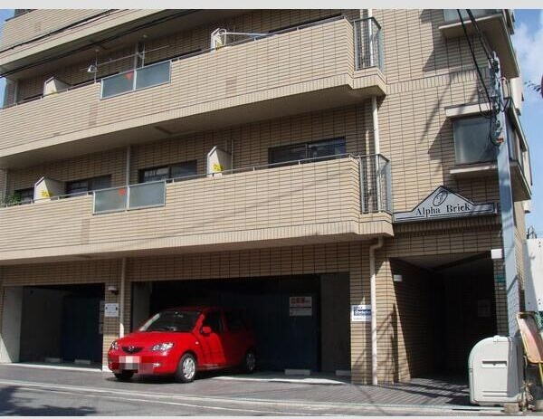 アルファブリックの外観