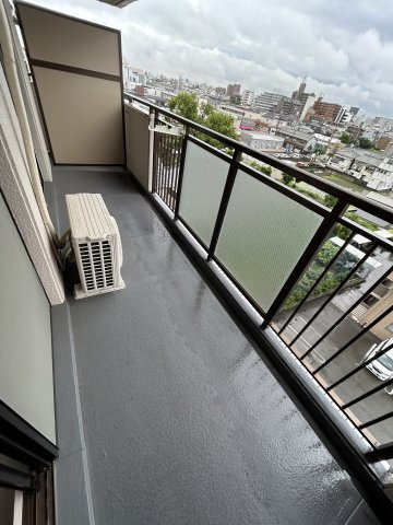 FONTAINE東園田のバルコニー